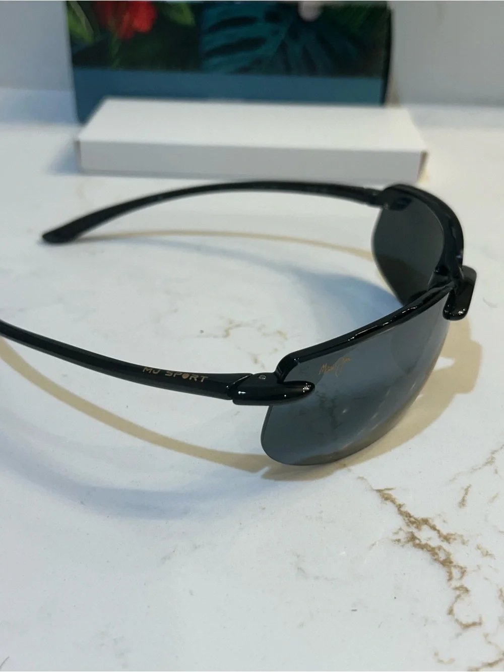 Maui Jim Unisex Banyans Gloss Black Rimless Wraparound Sunglasses NIB